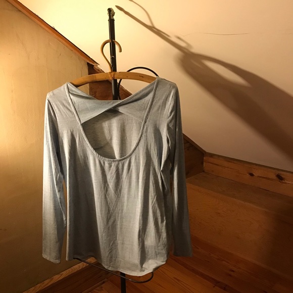 Athleta Light Blue Open Back Long Sleeve Top, EUC, M - Picture 2 of 13